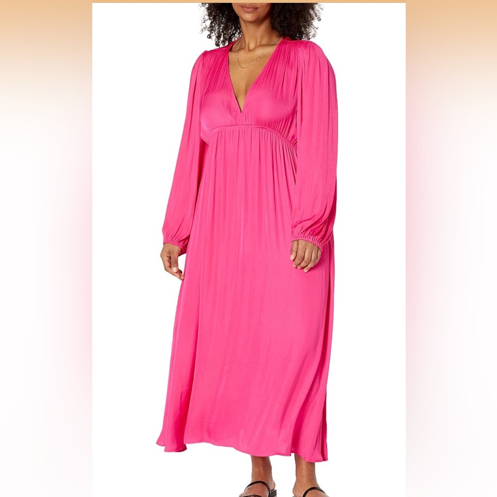 The Drop Shelley Deep V Neck Dress